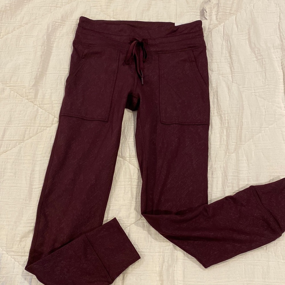 NWT AERIE LEGGINGS!